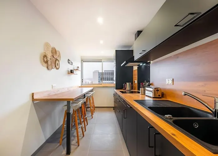 Le Prouve * Parking Prive Inclus Апартаменты